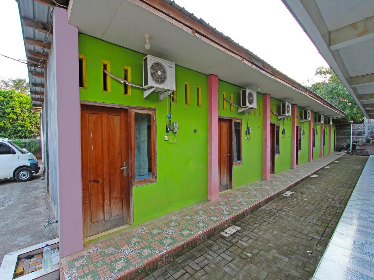 Oyo 91476 Srikaya Hotel 3 Pekalongan Exteriér fotografie