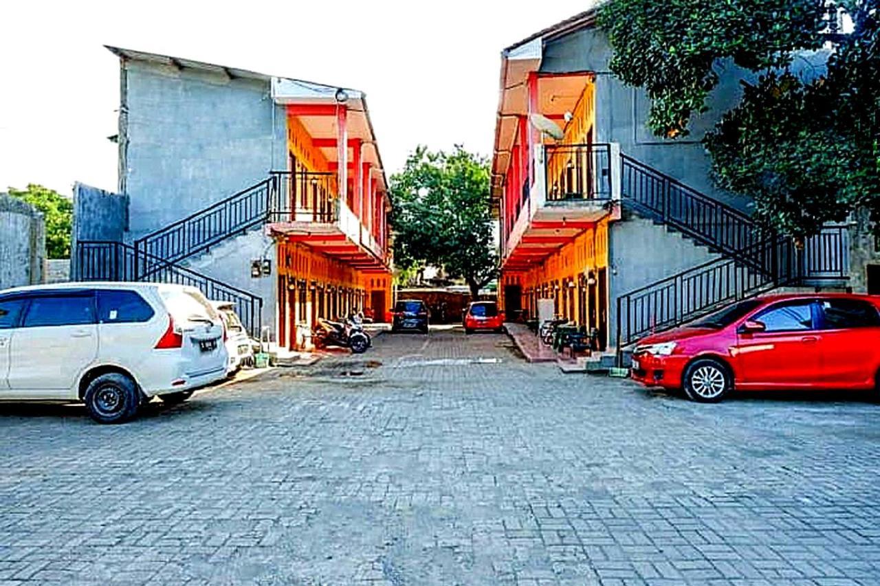 Oyo 91476 Srikaya Hotel 3 Pekalongan Exteriér fotografie