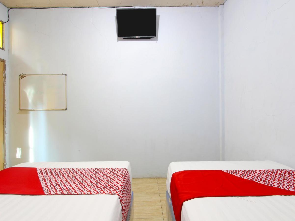 Oyo 91476 Srikaya Hotel 3 Pekalongan Exteriér fotografie